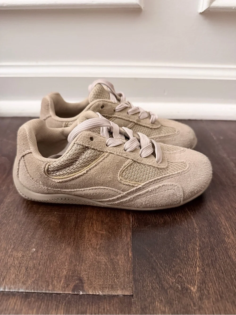 Zara girls Beige Suede Sneakers retro 29